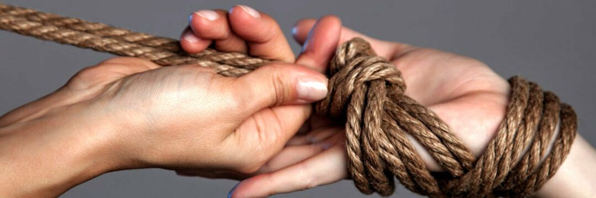 Shibari – japońska sztuka wiązania dla początkujących zdjęcie